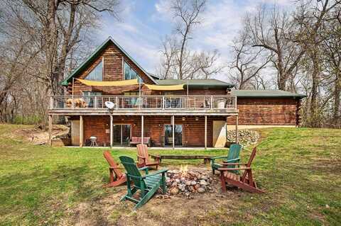 87126 County Road 687, Hartford, MI 49057