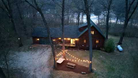 87126 County Road 687, Hartford, MI 49057