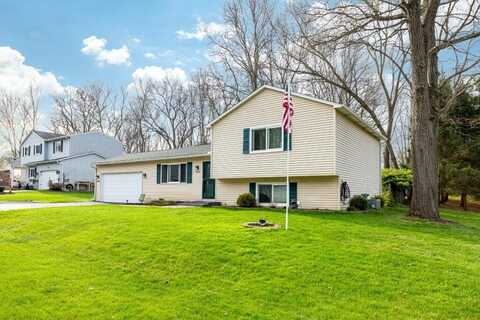 2932 Wilson Avenue, Pinckney, MI 48169