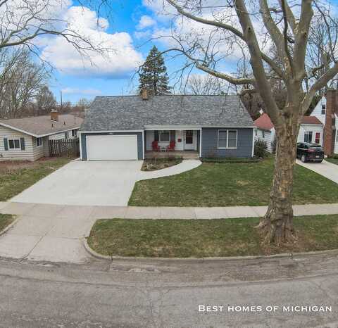 1900 Fruitwood Drive NW, Grand Rapids, MI 49504
