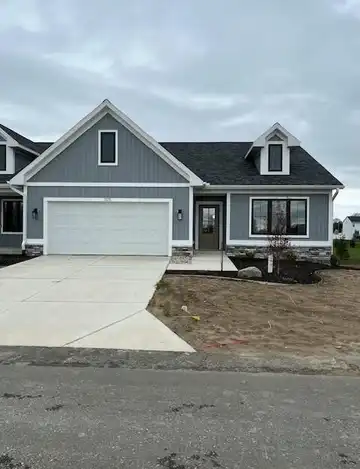 5140 Blendon Meadow Circle, Hudsonville, MI 49426