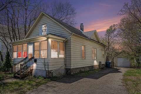 1608 Bank Street Street, Kalamazoo, MI 49001