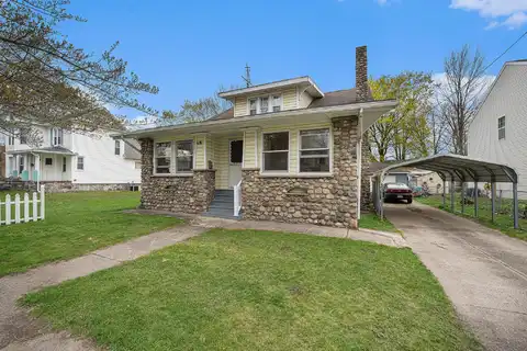 703 E Broadway Street, Three Rivers, MI 49093