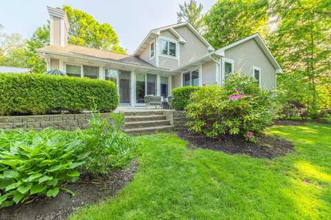 417 Francis St, Saugatuck, MI 49453