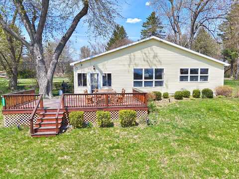 66758 Lakeshore Drive, Dowagiac, MI 49047