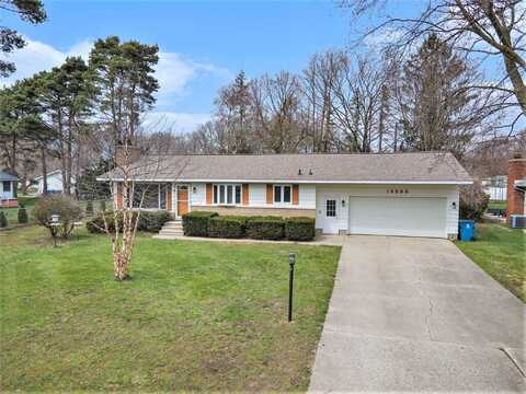 15593 Rannes Street, Spring Lake, MI 49456