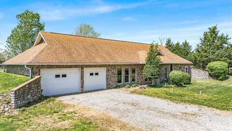 9108 County Road 7770, Pottersville, MO 65790