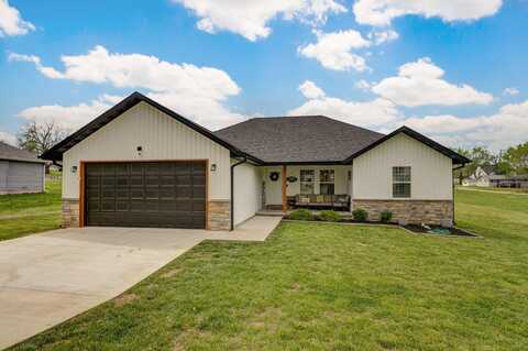 105 N College Avenue, Marionville, MO 65705