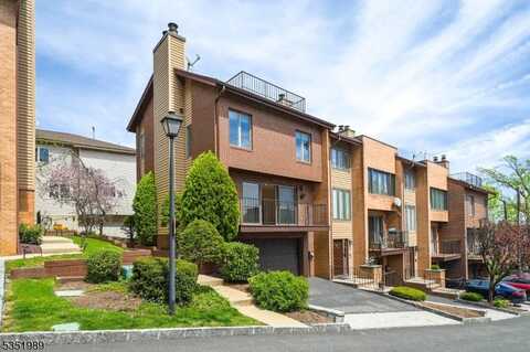 7 Yorkview Dr, Edgewater, NJ 07020