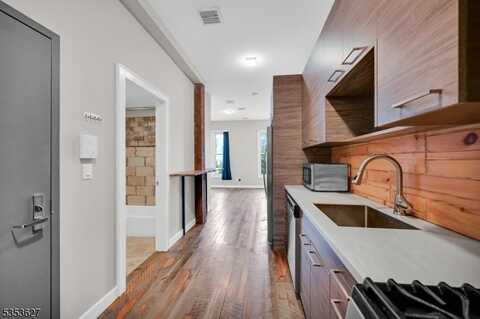 180 Spring St, Newton, NJ 07860