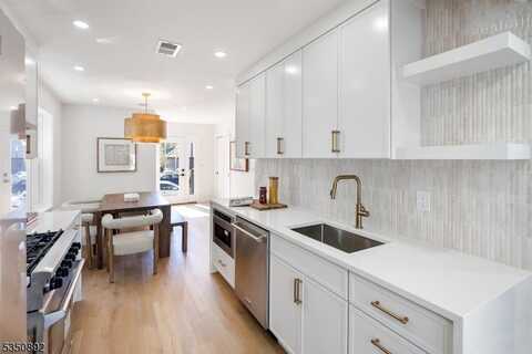 50 Maple Ave, Montclair, NJ 07042