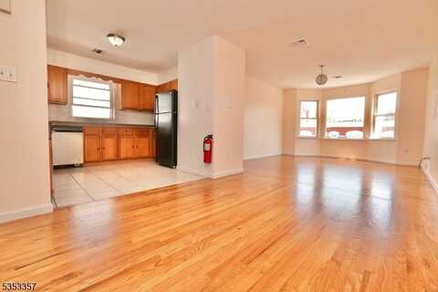 22 Wakeman Ave - 2nd Fl., Newark, NJ 07104