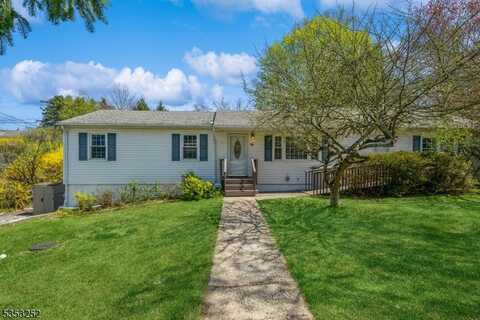 14 Pawnee Trl, Jefferson Twp., NJ 07438