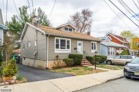 7 Park Dr, West Orange, NJ 07052
