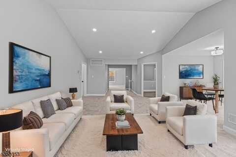 3d Bristol Ct, Monroe, NJ 08831