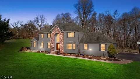 7 Rymon Rd, Washington, NJ 07882