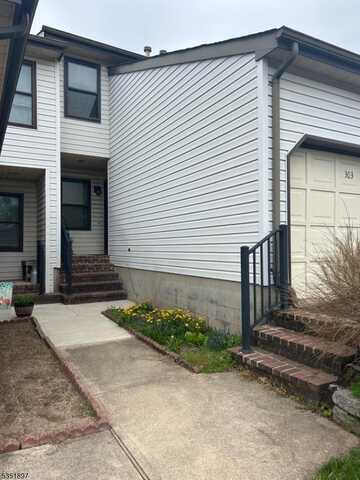 303 Larch Ct, Raritan, NJ 08822