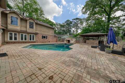 1303 Sleepy Hollow Ln, Longview, TX 75604