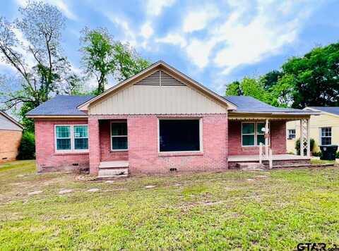 715 N Englewood, Tyler, TX 75704