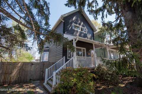416 E Northampton Street, Beach Haven, PA 18702