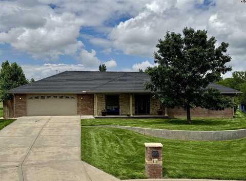 500 Green Ct, Pratt, KS 67124