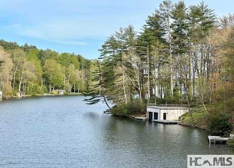 L83 North Club Boulevard, Lake Toxaway, NC 28747