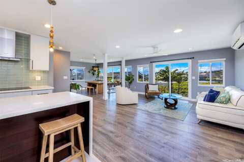 2755 Kalawao Street, Honolulu, HI 96822