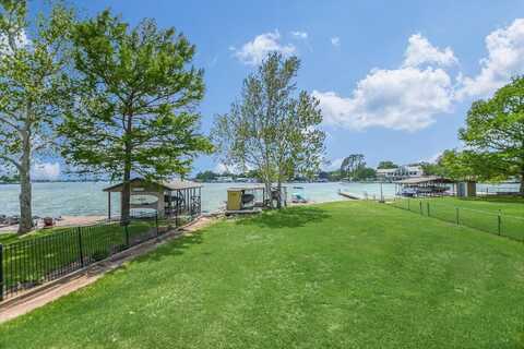 228 E Lakeshore Dr., Sunrise Beach, TX 78643