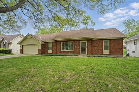 10445 Walnut Drive, Kansas City, MO 64114