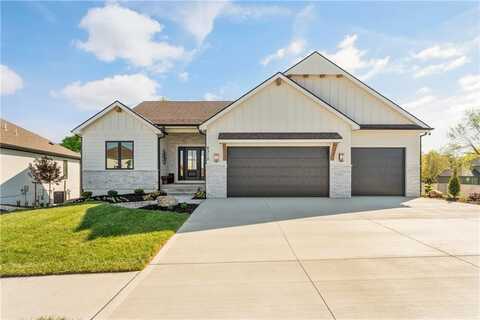4312 NE Hideaway Drive, Lees Summit, MO 64064