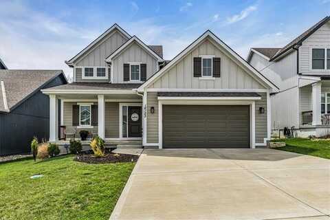 16123 Giorgia Street, Parkville, MO 64152