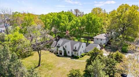 8705 Grandview Street, Overland Park, KS 66212