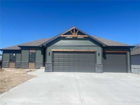 604 Blackhawke Drive, Smithville, MO 64089