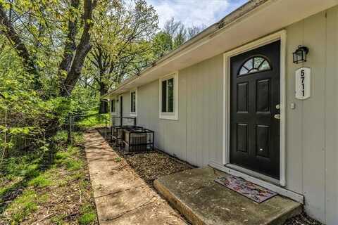 5713-5711 NE 52nd Street, Kansas City, MO 64119