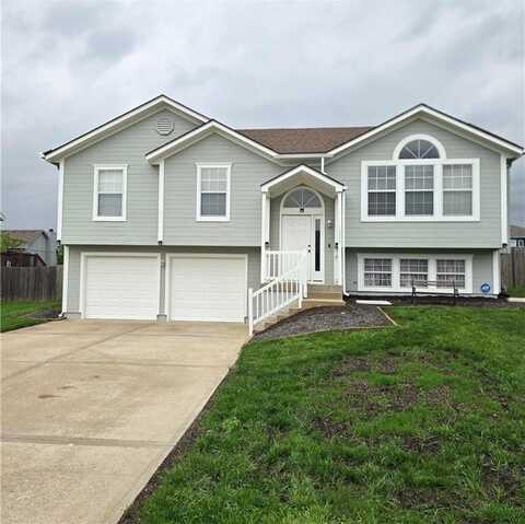 1208 Bradford Drive, Greenwood, MO 64034