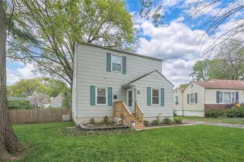 8606 Summit Street, Kansas City, MO 64114