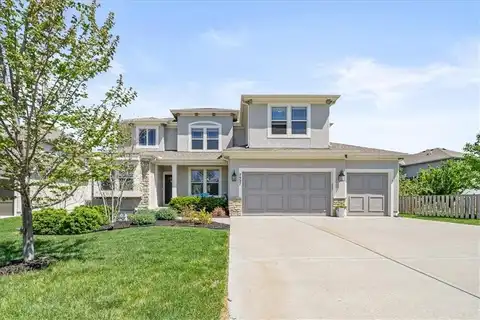 7927 Apache Road, Lenexa, KS 66227