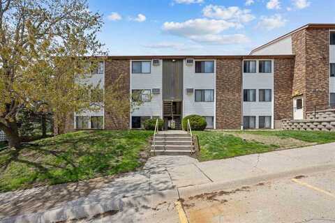 808 Benton Dr, IowaCity, IA 52246