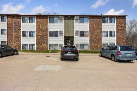 914 Benton Dr, IowaCity, IA 52246