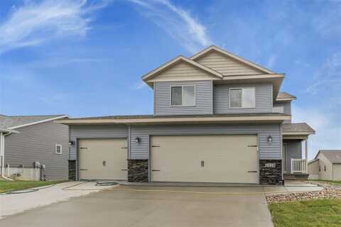 803 Mont Clair St, Solon, IA 52333