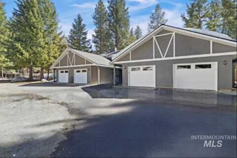 812 Carico Ct, McCall, ID 83638