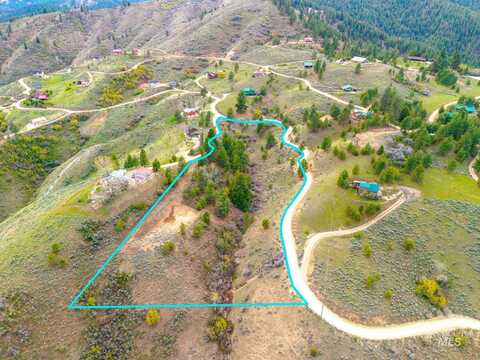 10 Buckboard Place, Boise, ID 83716