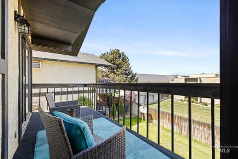 7046 W Colehaven Ln, Boise, ID 83704