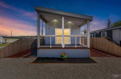 122 W 41st Street, Garden City, ID 83714