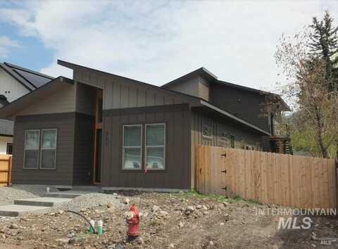 701 N 2nd Ave, Hailey, ID 83333