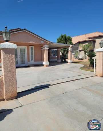 1049 Horizon St, Calexico, CA 92231