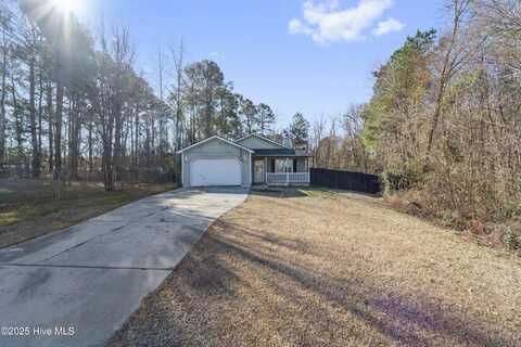 216 Glenwood Drive, Hubert, NC 28539