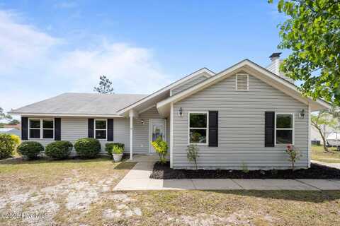 308 Dayrell Drive, Hubert, NC 28539
