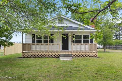 84 Eighth Street, Maysville, NC 28555