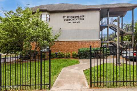 2201 Lake Ave, Knoxville, TN 37916